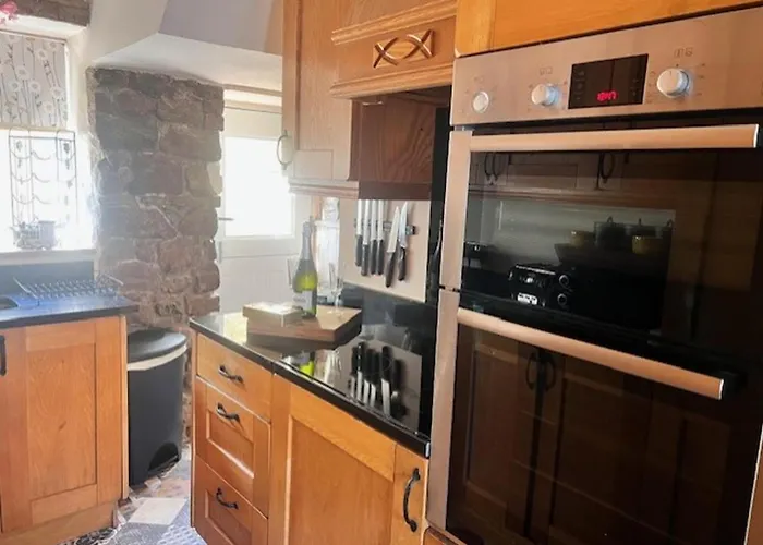 Historic 1601 Nettle Cottage Near Lake District